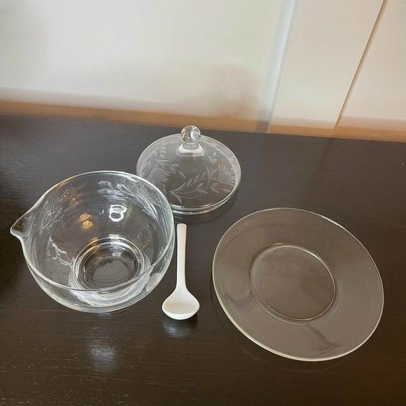 Vintage 3 Piece Etched Clear Glass Condiment Jelly/Condiment Bowl w/Spoon - Picture 4 of 8